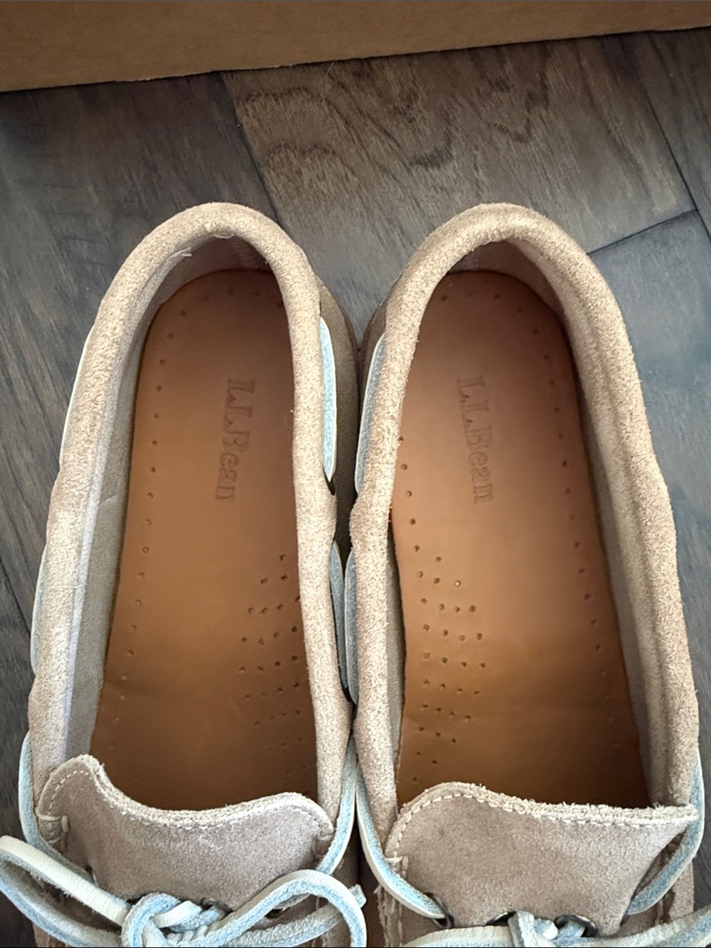 L.L.Bean Suede Handsewn Mocs in Beige - Sz 8.5 (like new, worn once for photo) - Picture 4 of 6